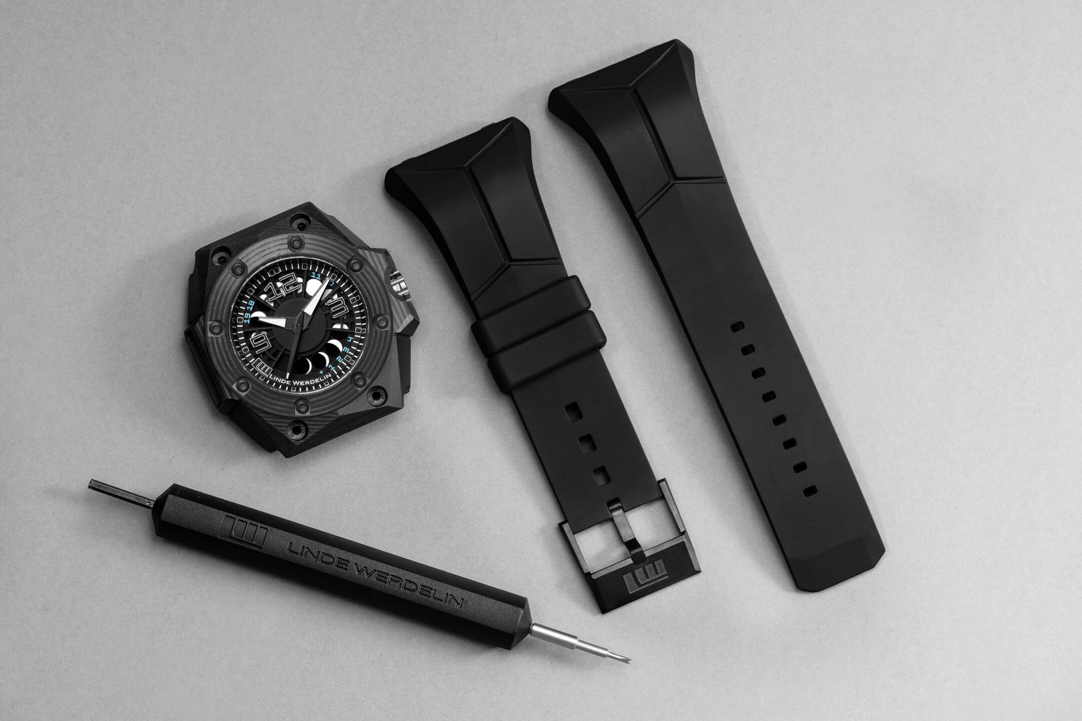 LW Carbon Straps 2